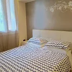 The Romantic Beach - With Pool Appartement Manerba del Garda